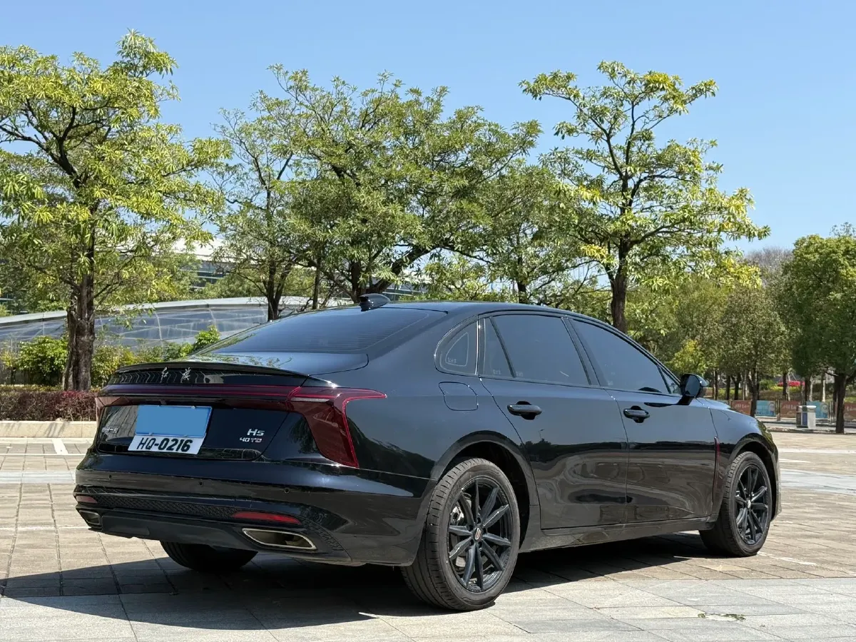2025 HongQi H5 2.0T 224HP L4 8AT,autocango,china used car exporter,china ev exporter,chinese used car exporter,chinese used ev exporter