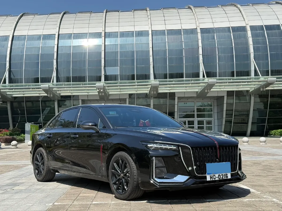 2025 HongQi H5 2.0T 224HP L4 8AT,autocango,china used car exporter,china ev exporter,chinese used car exporter,chinese used ev exporter