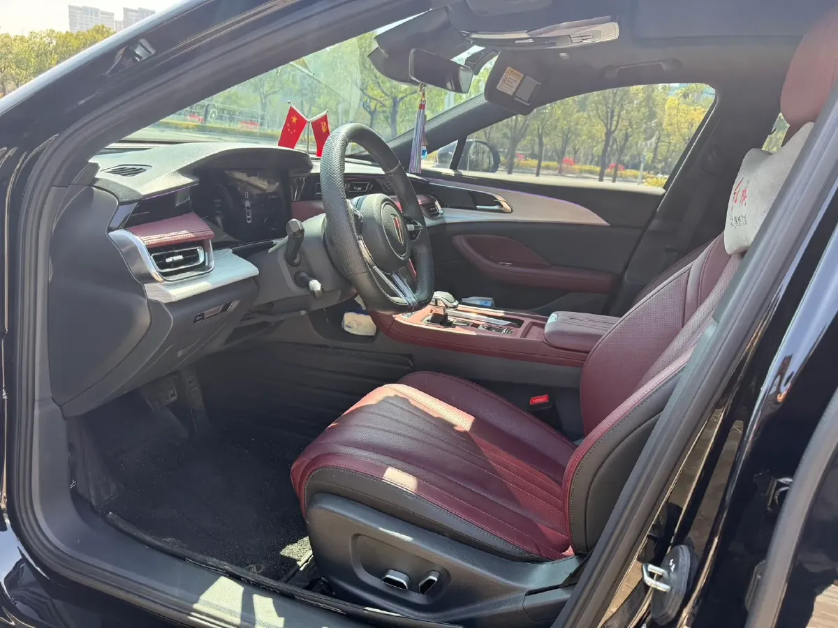 2025 HongQi H5 2.0T 224HP L4 8AT,autocango,china used car exporter,china ev exporter,chinese used car exporter,chinese used ev exporter