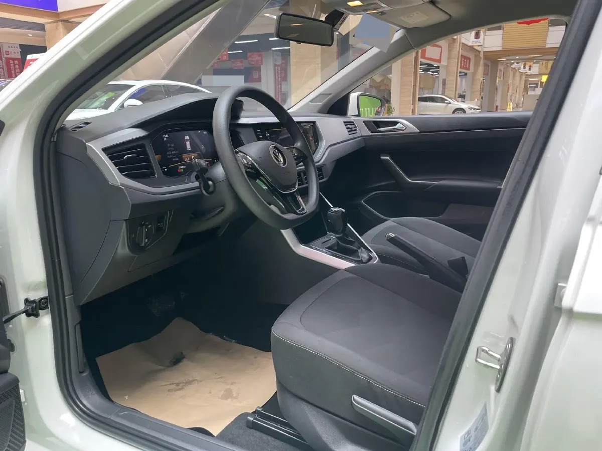 2023 Volkswagen Polo 1.5L 110HP L4 6AT,autocango,china used car exporter,china ev exporter,chinese used car exporter,chinese used ev exporter