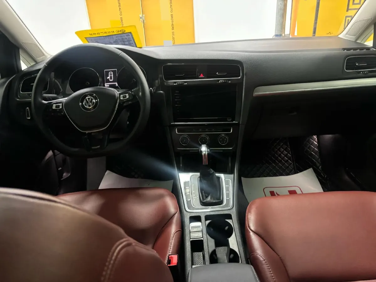 2019 Brilliance Auto V7 1.8T 231HP L4 7DCT,autocango,china used car exporter,china ev exporter,chinese used car exporter,chinese used ev exporter