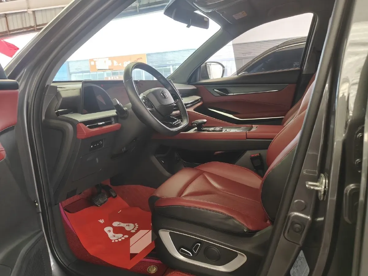 2022 ChangAn CS75 Plus 2.0T 233HP L4 8AT,autocango,china used car exporter,china ev exporter,chinese used car exporter,chinese used ev exporter