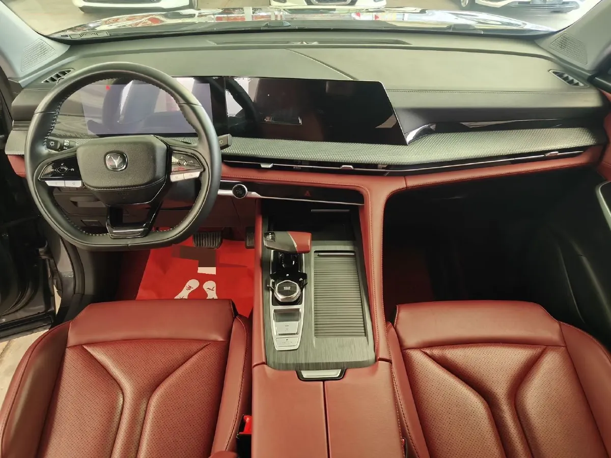 2022 ChangAn CS75 Plus 2.0T 233HP L4 8AT,autocango,china used car exporter,china ev exporter,chinese used car exporter,chinese used ev exporter