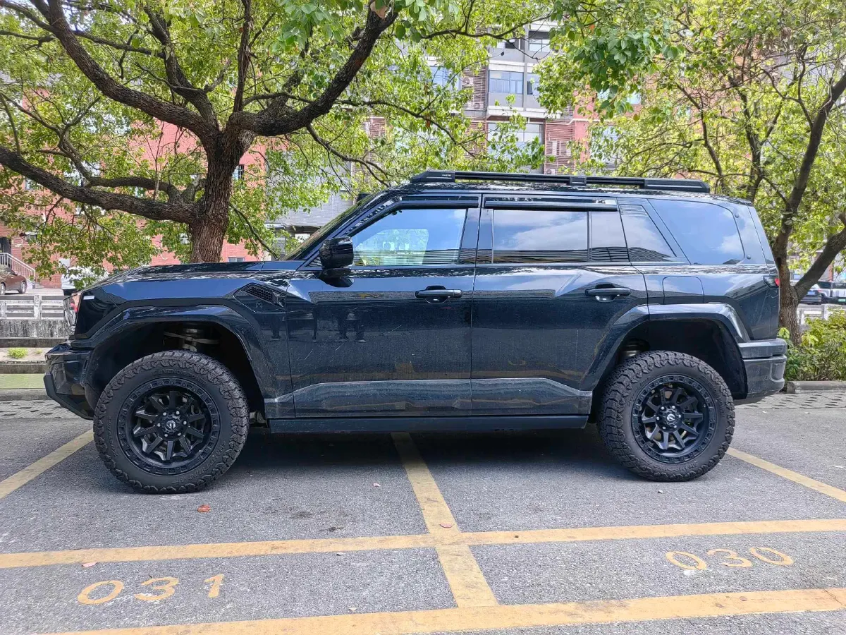 2025 M Hero WarriorM817 1.5T 197HP L4 2DHT PHEV,autocango,china used car exporter,china ev exporter,chinese used car exporter,chinese used ev exporter