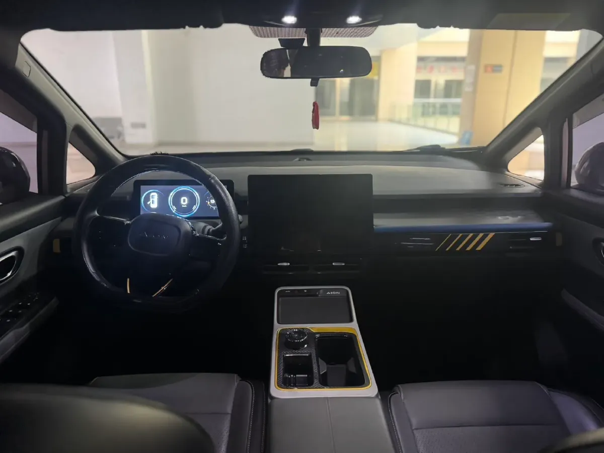 2022 Geely Okavango 1.8T 184HP L4 7DCT,autocango,china used car exporter,china ev exporter,chinese used car exporter,chinese used ev exporter