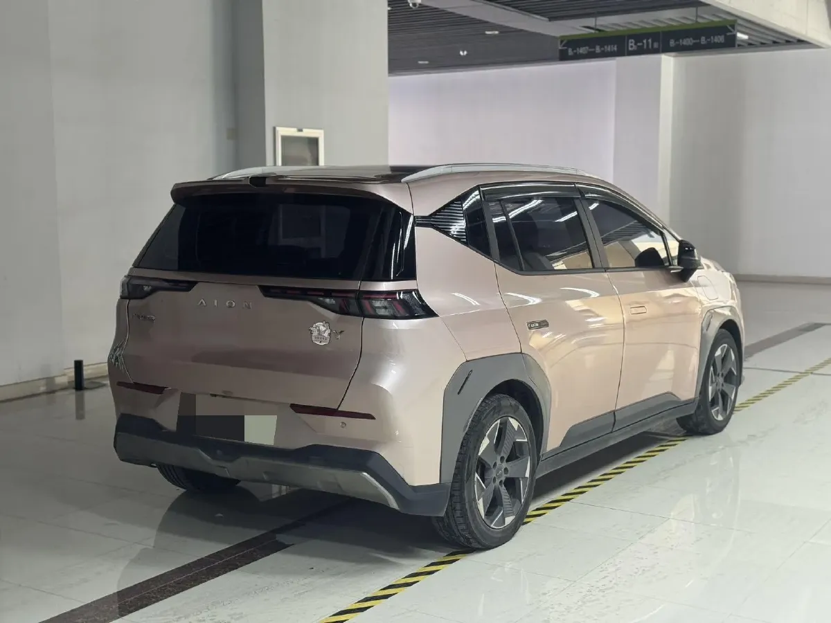 2022 Geely Okavango 1.8T 184HP L4 7DCT,autocango,china used car exporter,china ev exporter,chinese used car exporter,chinese used ev exporter