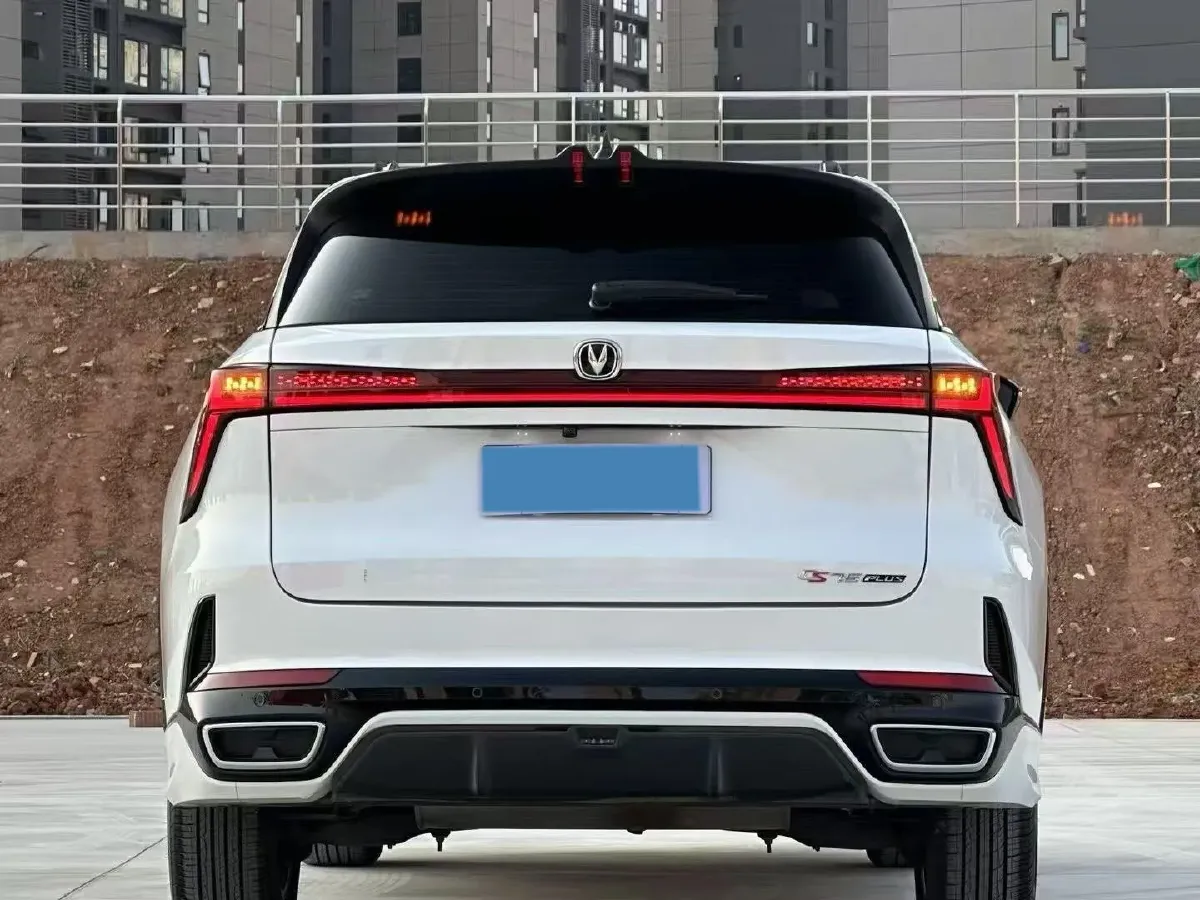 2024 ChangAn CS75 Plus 1.5T 188HP L4 8AT,autocango,china used car exporter,china ev exporter,chinese used car exporter,chinese used ev exporter