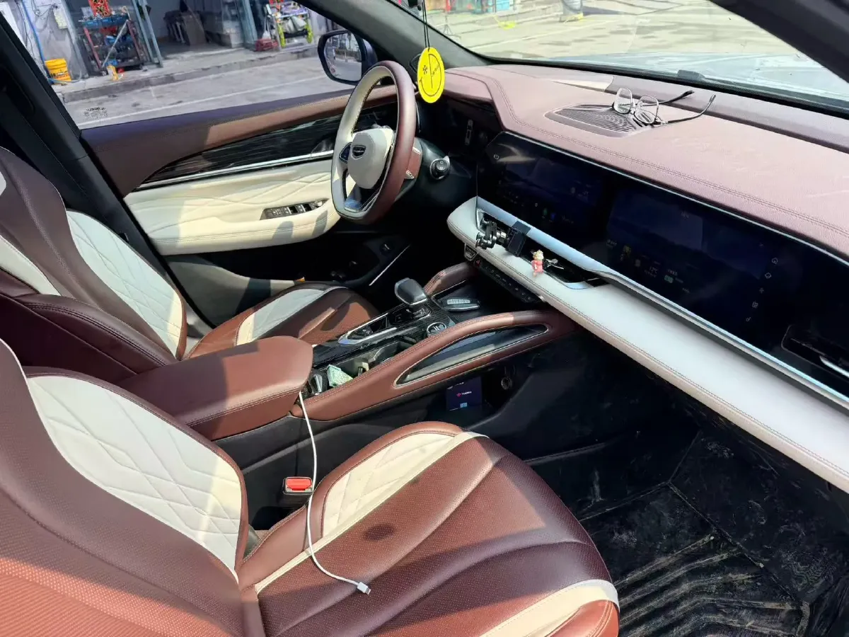 2021 Geely Monjaro 2.0T 218HP L4 7DCT,autocango,china used car exporter,china ev exporter,chinese used car exporter,chinese used ev exporter