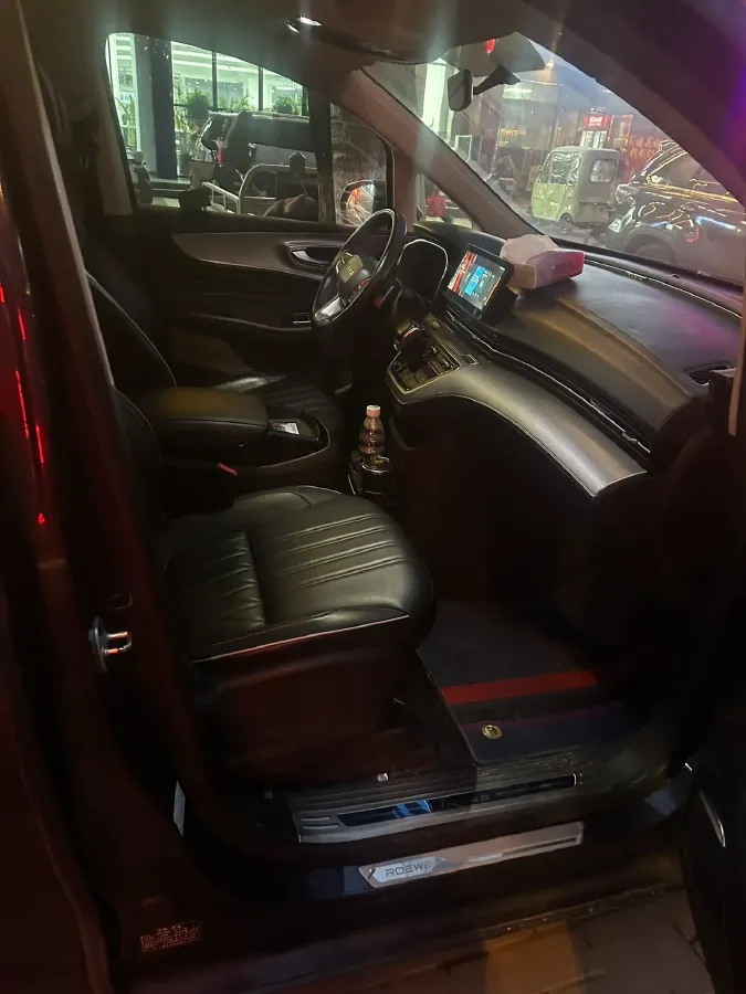 2021 Roewe iMAX8 2.0T 234HP L4 8AT,autocango,china used car exporter,china ev exporter,chinese used car exporter,chinese used ev exporter