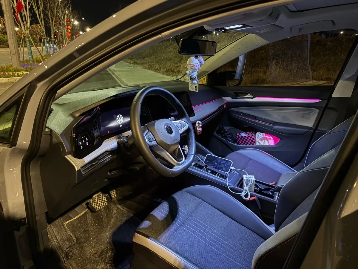 2024 Volkswagen Golf 1.4T 150HP L4 7DCT,autocango,china used car exporter,china ev exporter,chinese used car exporter,chinese used ev exporter