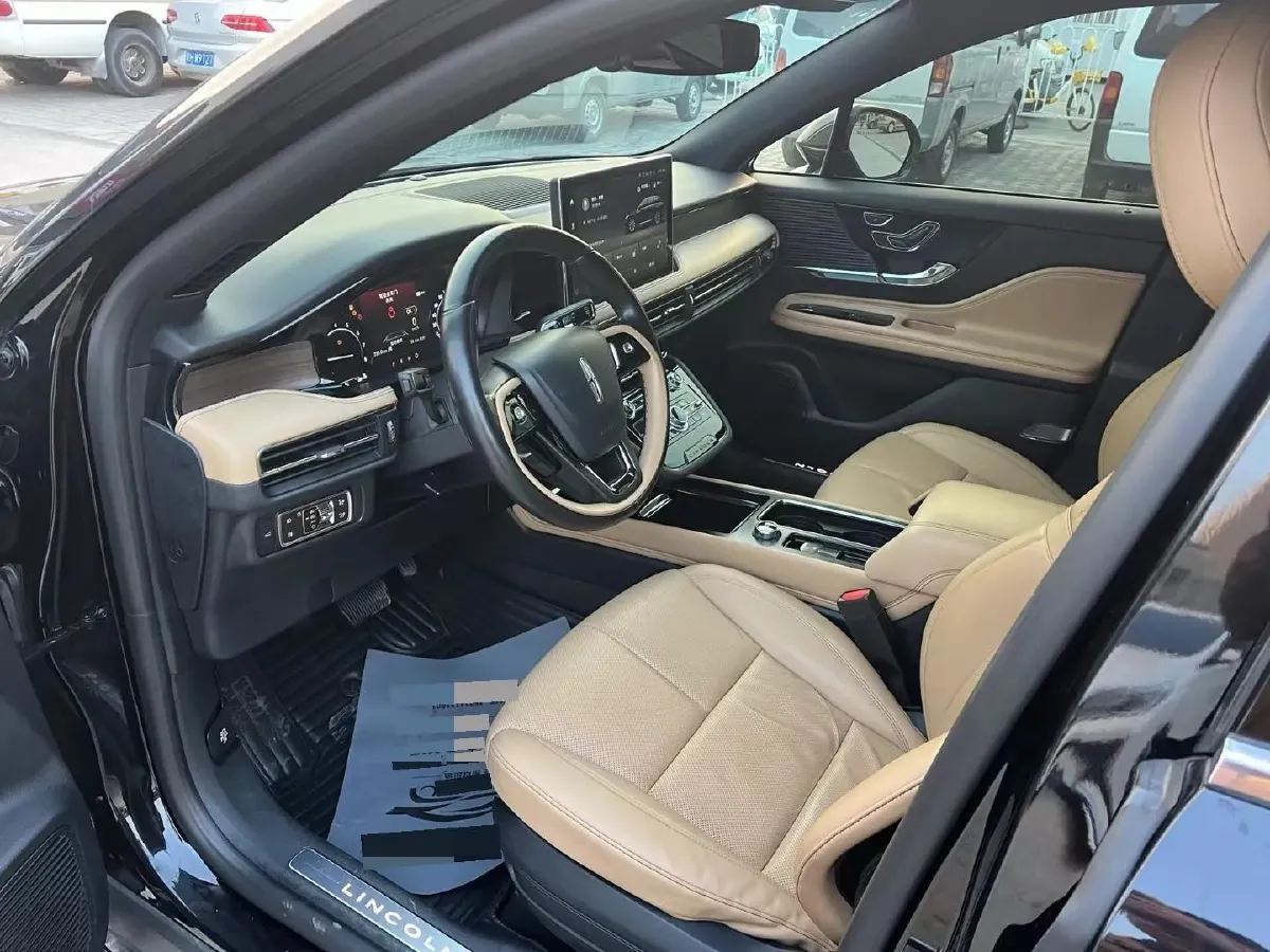 2021 Lincoln Corsair 2.0T 245HP L4 8AT,autocango,china used car exporter,china ev exporter,chinese used car exporter,chinese used ev exporter