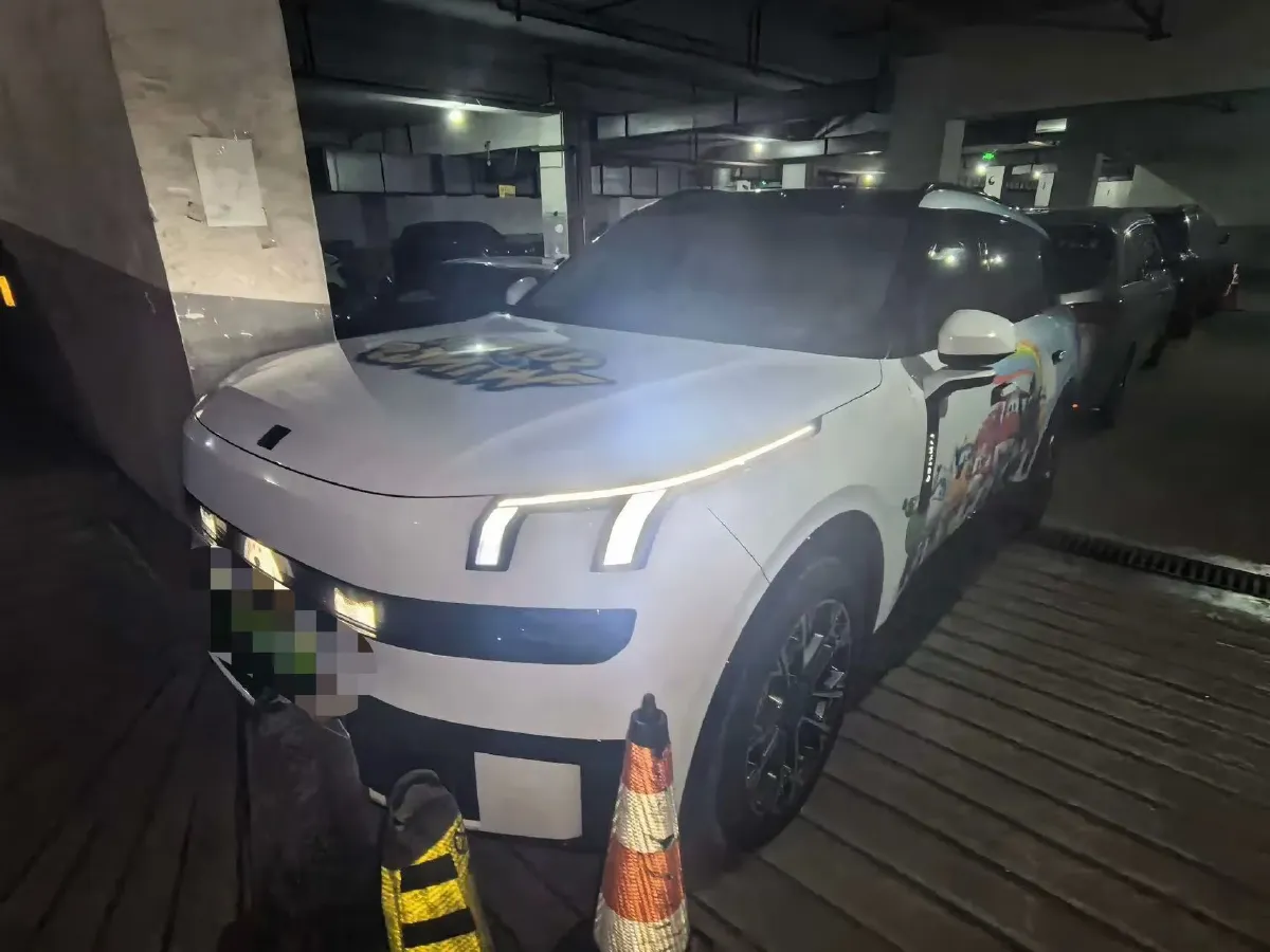 2025 LYNK&CO 900 2.0T 254HP L4 3DHT PHEV,autocango,china used car exporter,china ev exporter,chinese used car exporter,chinese used ev exporter