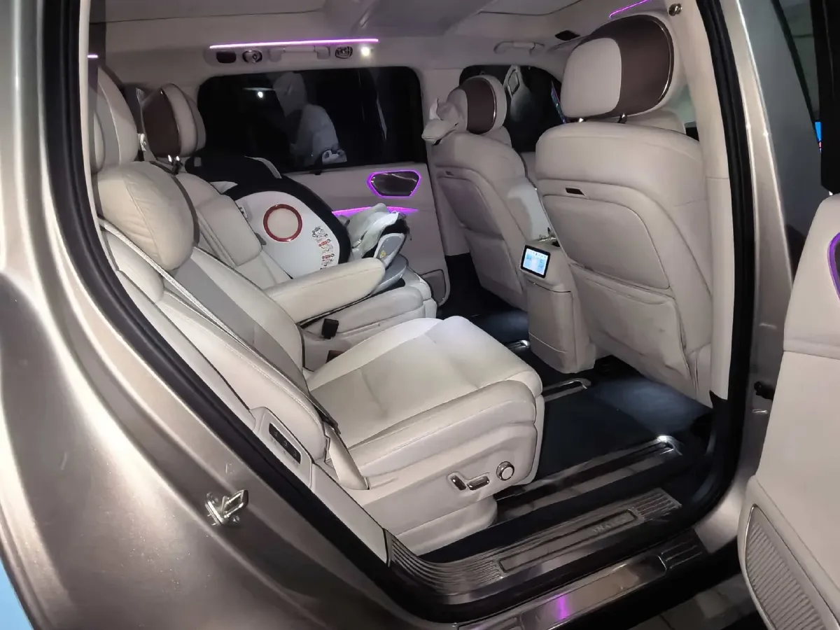 2025 LYNK&CO 900 2.0T 254HP L4 3DHT PHEV,autocango,china used car exporter,china ev exporter,chinese used car exporter,chinese used ev exporter