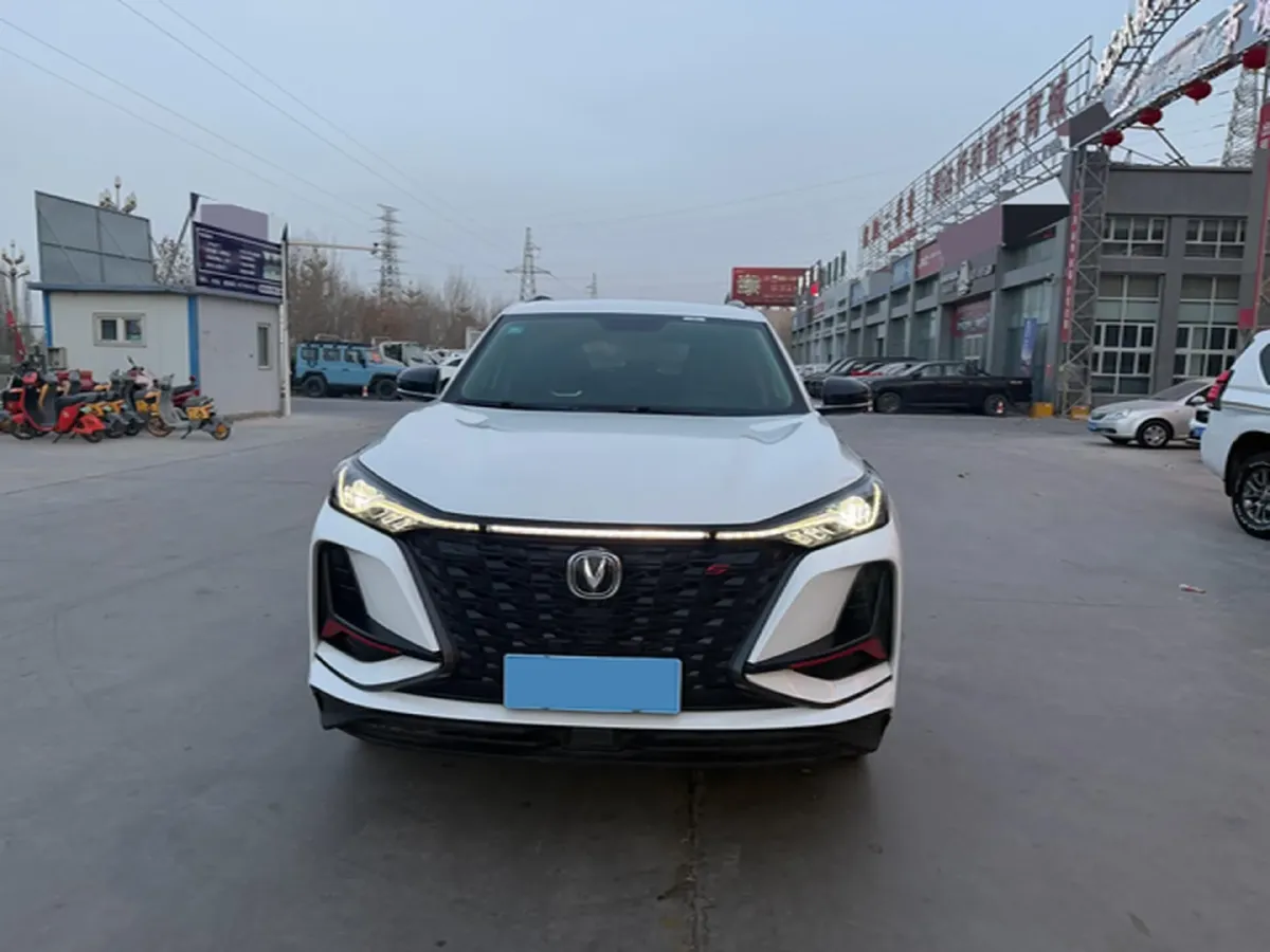 2022 ChangAn CS75 Plus 1.5T 178HP L4 6AT,autocango,china used car exporter,china ev exporter,chinese used car exporter,chinese used ev exporter