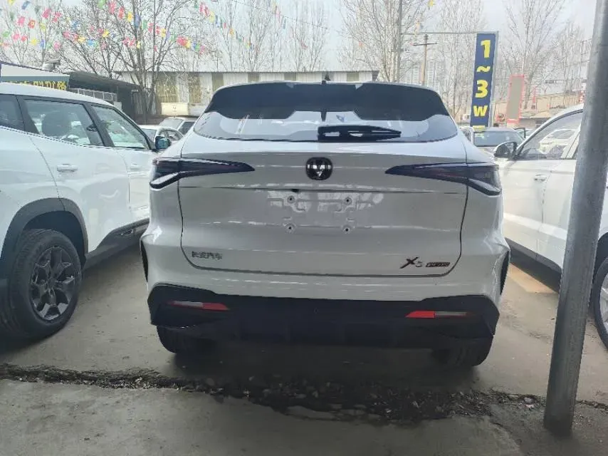 2026 ChangAn X5 PLUS 1.5L 110HP L4 5MT,autocango,china used car exporter,china ev exporter,chinese used car exporter,chinese used ev exporter