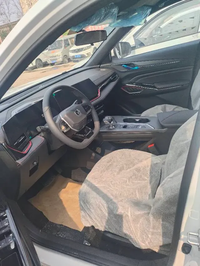 2026 ChangAn X5 PLUS 1.5L 110HP L4 5MT,autocango,china used car exporter,china ev exporter,chinese used car exporter,chinese used ev exporter