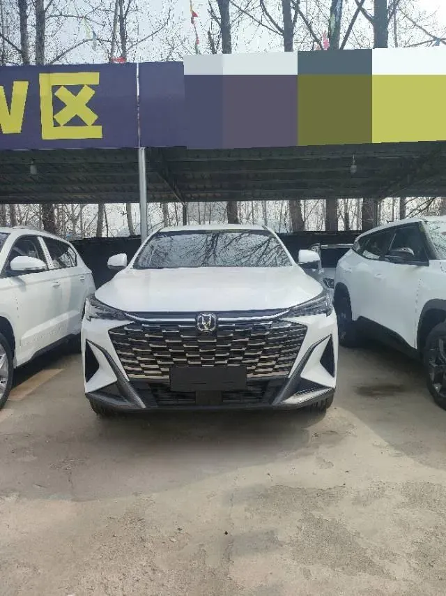 2026 ChangAn X5 PLUS 1.5L 110HP L4 5MT,autocango,china used car exporter,china ev exporter,chinese used car exporter,chinese used ev exporter