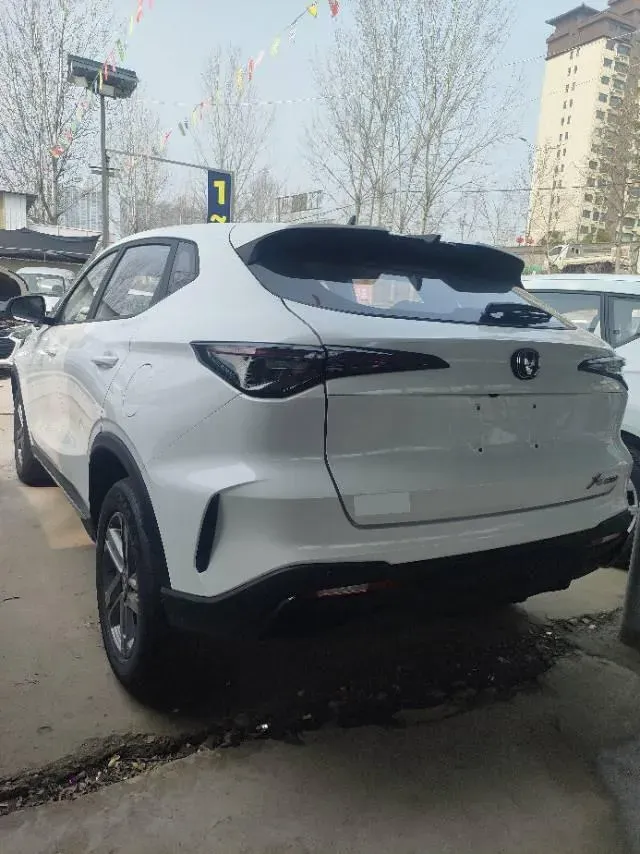 2026 ChangAn X5 PLUS 1.5L 110HP L4 5MT,autocango,china used car exporter,china ev exporter,chinese used car exporter,chinese used ev exporter