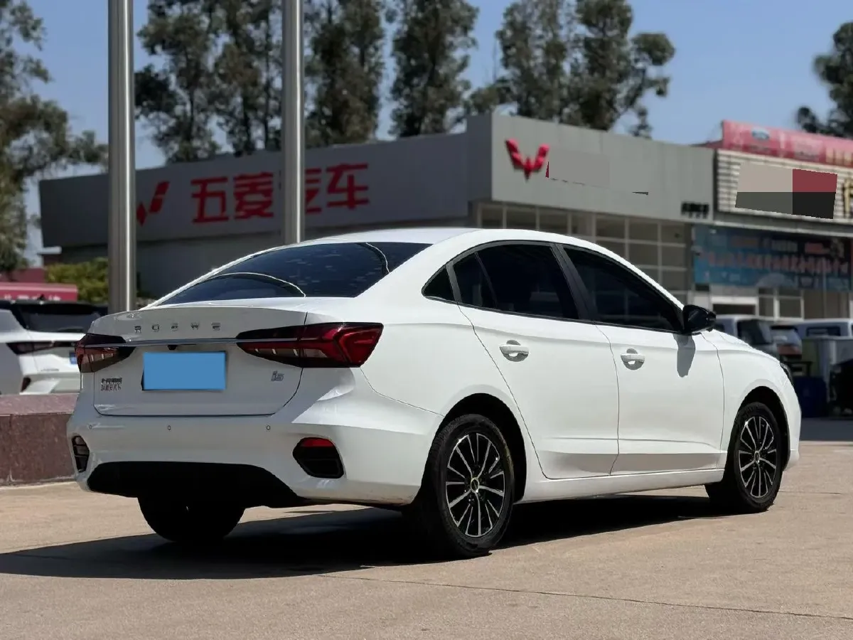 2021 Roewe i5 1.5L 120HP L4 CVT,autocango,china used car exporter,china ev exporter,chinese used car exporter,chinese used ev exporter