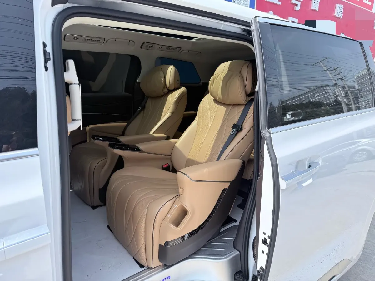 2024 Denza D9 1.5T 139HP L4 E-CVT PHEV 40KWH,autocango,china used car exporter,china ev exporter,chinese used car exporter,chinese used ev exporter