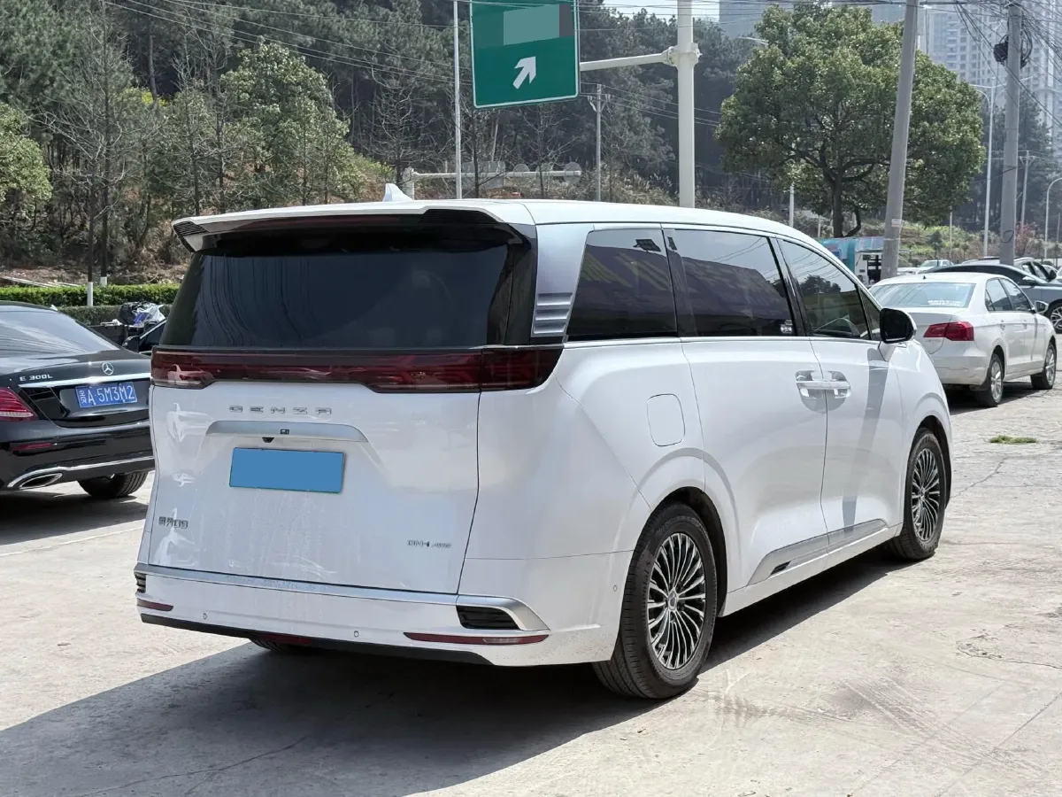 2024 Denza D9 1.5T 139HP L4 E-CVT PHEV 40KWH,autocango,china used car exporter,china ev exporter,chinese used car exporter,chinese used ev exporter