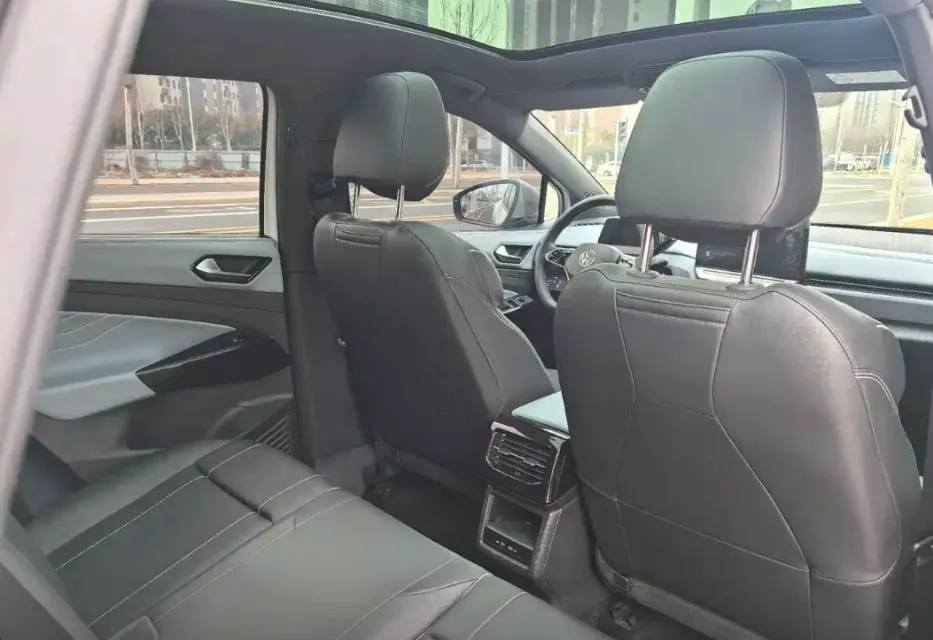 2024 Volkswagen ID.4 X BEV 52.8KWH,autocango,china used car exporter,china ev exporter,chinese used car exporter,chinese used ev exporter