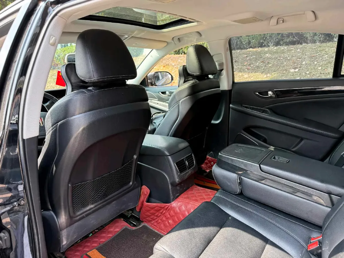 2019 HongQi H7 1.8T 188HP L4 6AT,autocango,china used car exporter,china ev exporter,chinese used car exporter,chinese used ev exporter