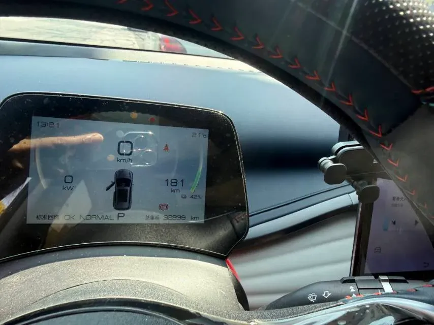 2022 Roewe RX5 MAX 1.5T 181HP L4 6AT,autocango,china used car exporter,china ev exporter,chinese used car exporter,chinese used ev exporter