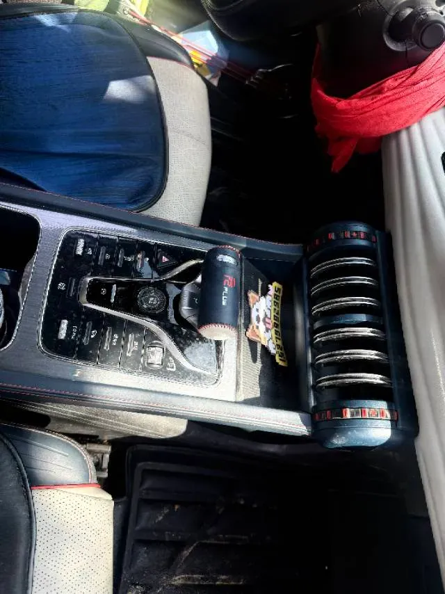 2022 Roewe RX5 MAX 1.5T 181HP L4 6AT,autocango,china used car exporter,china ev exporter,chinese used car exporter,chinese used ev exporter