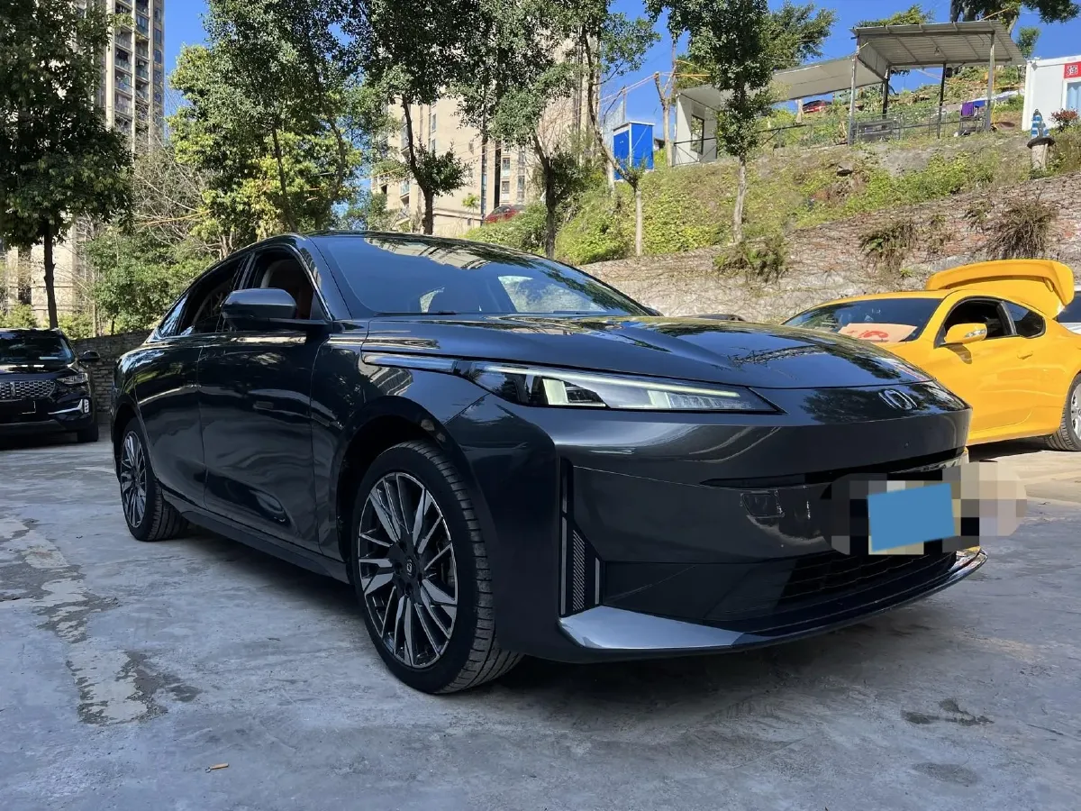 2024 ChangAn QiYuan A05 1.5L 110HP L4 E-CVT PHEV 18.99KWH,autocango,china used car exporter,china ev exporter,chinese used car exporter,chinese used ev exporter