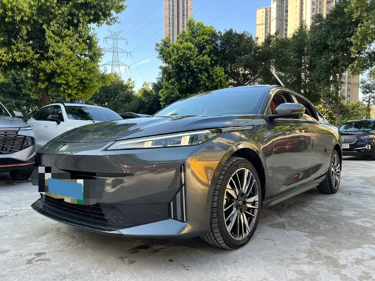 2024 ChangAn QiYuan A05 1.5L 110HP L4 E-CVT PHEV 18.99KWH,autocango,china used car exporter,china ev exporter,chinese used car exporter,chinese used ev exporter