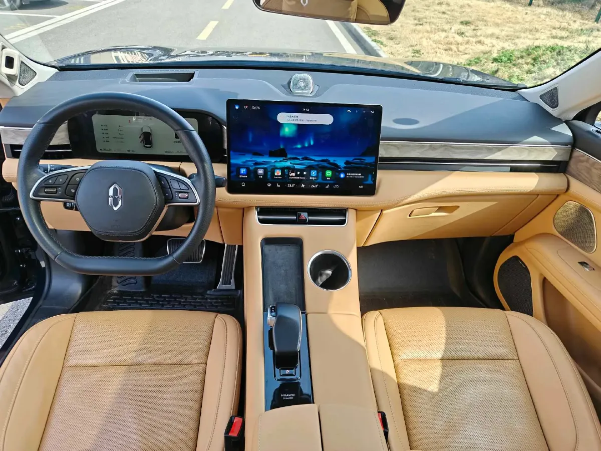 2022 Isuzu Mu-X 2.0T 220HP L4 8AT,autocango,china used car exporter,china ev exporter,chinese used car exporter,chinese used ev exporter