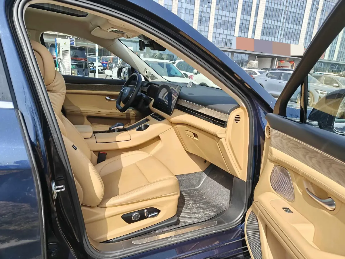 2022 Isuzu Mu-X 2.0T 220HP L4 8AT,autocango,china used car exporter,china ev exporter,chinese used car exporter,chinese used ev exporter