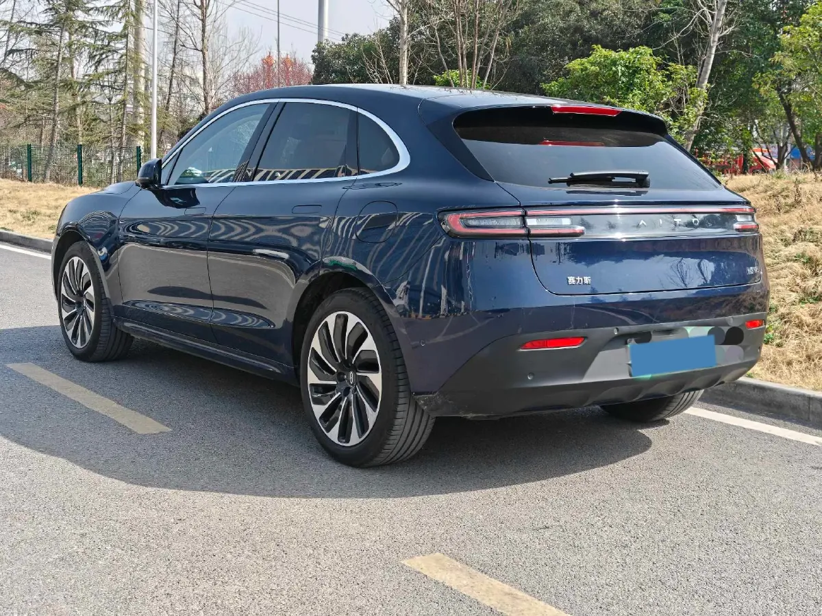 2022 Isuzu Mu-X 2.0T 220HP L4 8AT,autocango,china used car exporter,china ev exporter,chinese used car exporter,chinese used ev exporter