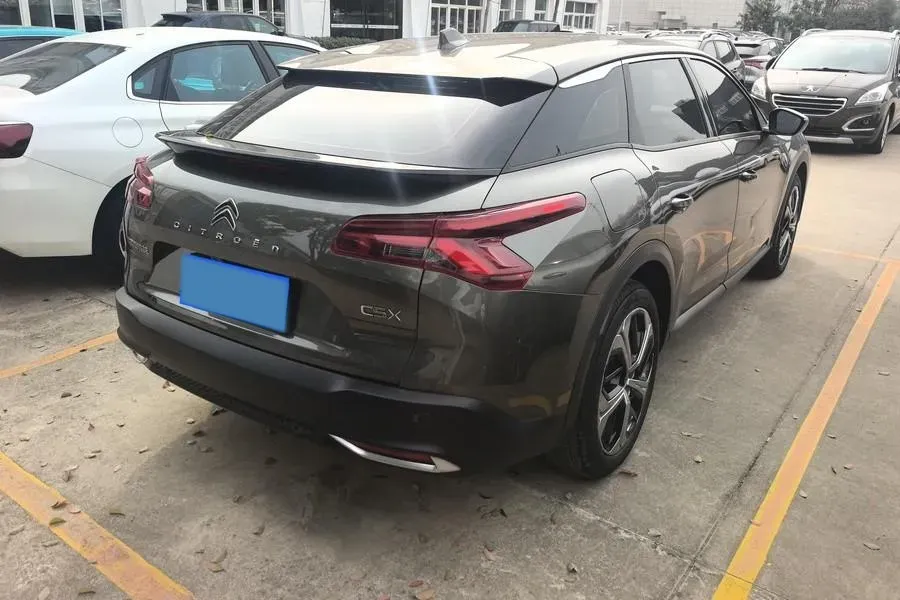 2022 Citroen C5 X 1.6T 175HP L4 8AT,autocango,china used car exporter,china ev exporter,chinese used car exporter,chinese used ev exporter