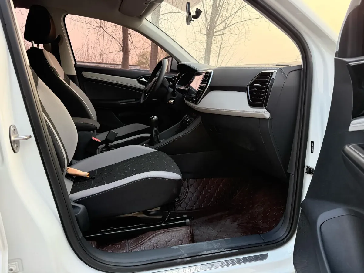 2023 Jetta VS5 1.4T 150HP L4 5MT,autocango,china used car exporter,china ev exporter,chinese used car exporter,chinese used ev exporter