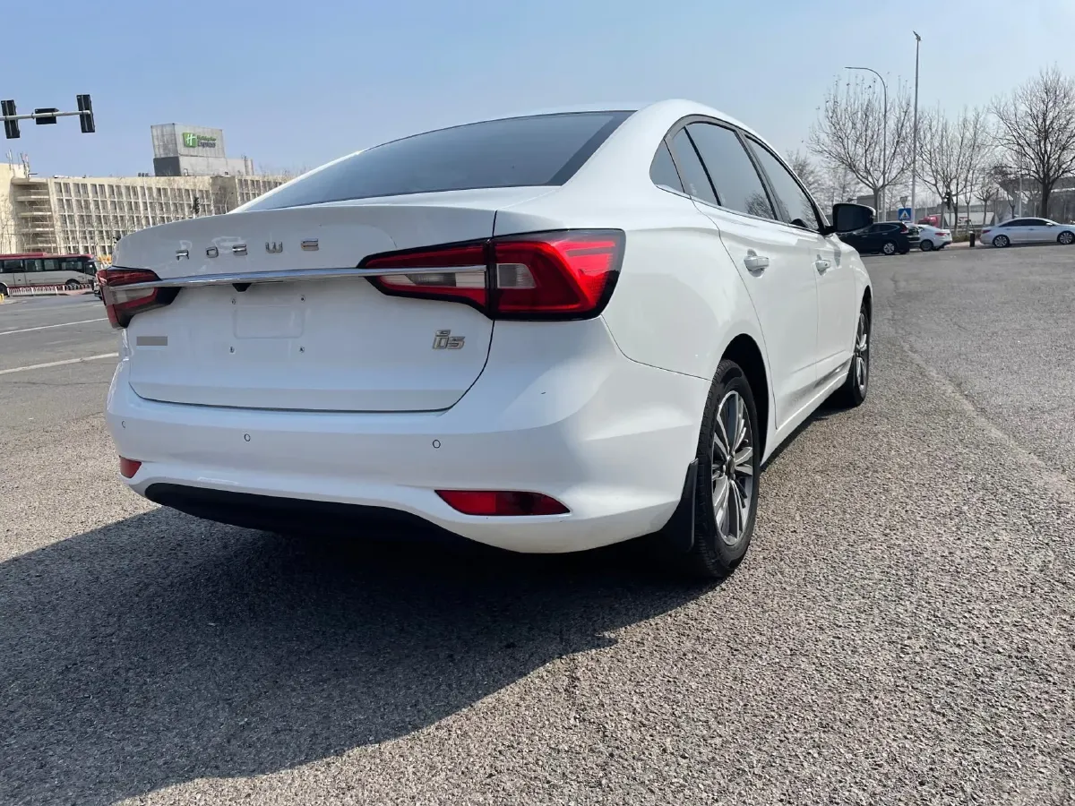 2019 Roewe i5 1.5L 120HP L4 5MT,autocango,china used car exporter,china ev exporter,chinese used car exporter,chinese used ev exporter