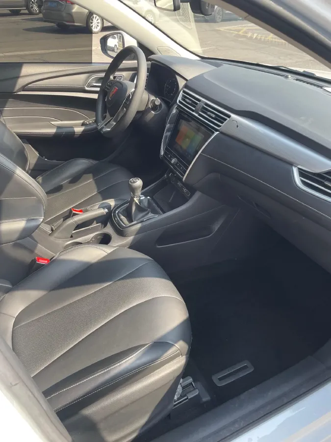 2019 Roewe i5 1.5L 120HP L4 5MT,autocango,china used car exporter,china ev exporter,chinese used car exporter,chinese used ev exporter