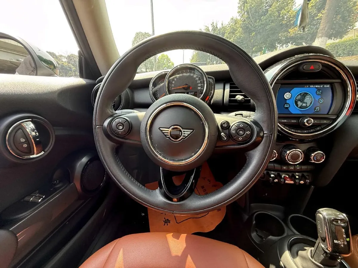 2019 MINI MINI 1.5T 102HP L3 7DCT,autocango,china used car exporter,china ev exporter,chinese used car exporter,chinese used ev exporter