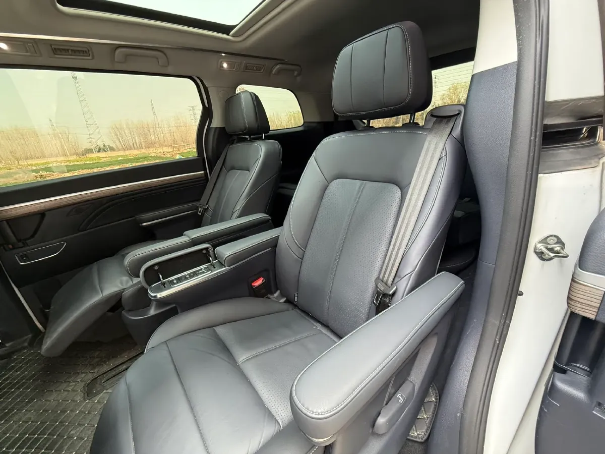 2023 GAC Trumpchi M8 2.0T 252HP L4 8AT,autocango,china used car exporter,china ev exporter,chinese used car exporter,chinese used ev exporter