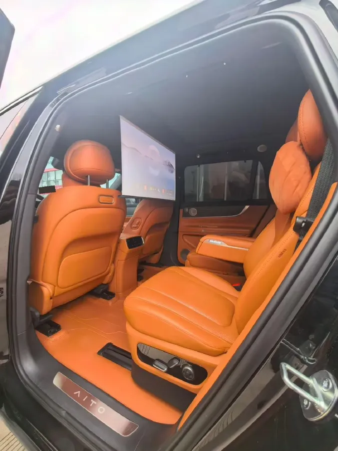 2024 AITO AITO M9 1.5T 152HP L4 REEV 42KWH,autocango,china used car exporter,china ev exporter,chinese used car exporter,chinese used ev exporter