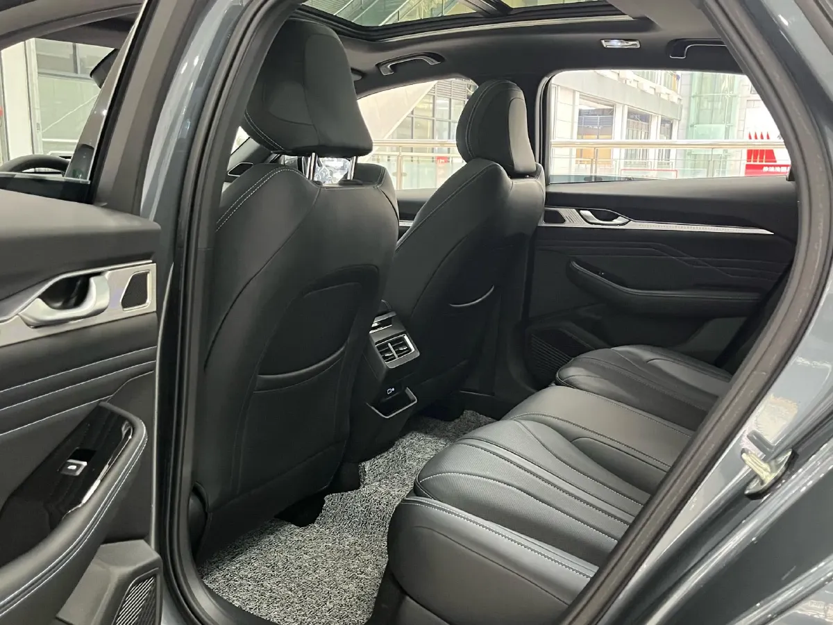 2025 Geely Preface 1.5T 181HP L4 7DCT,autocango,china used car exporter,china ev exporter,chinese used car exporter,chinese used ev exporter