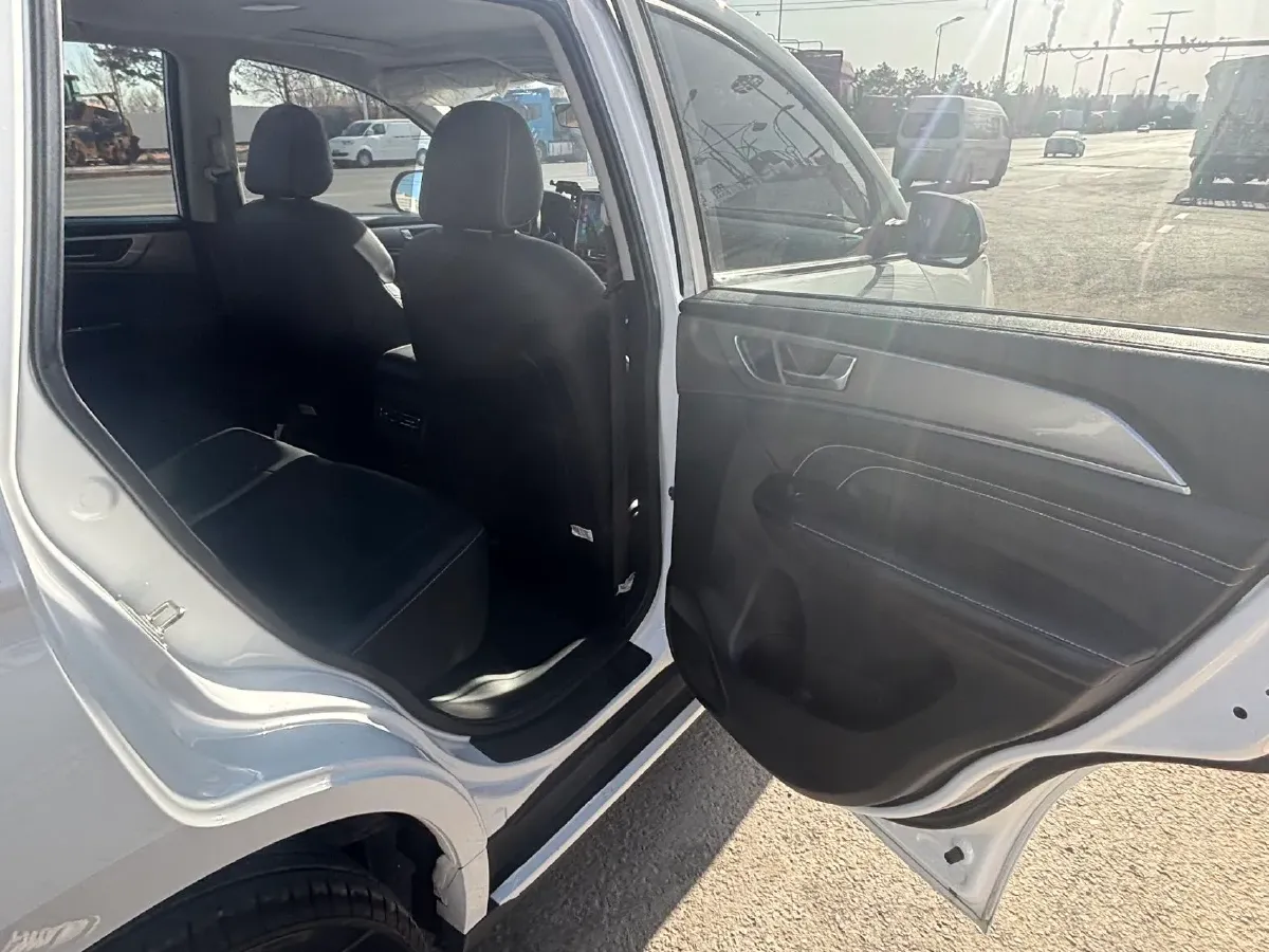 2021 Haval M6 1.5T 150HP L4 7DCT,autocango,china used car exporter,china ev exporter,chinese used car exporter,chinese used ev exporter