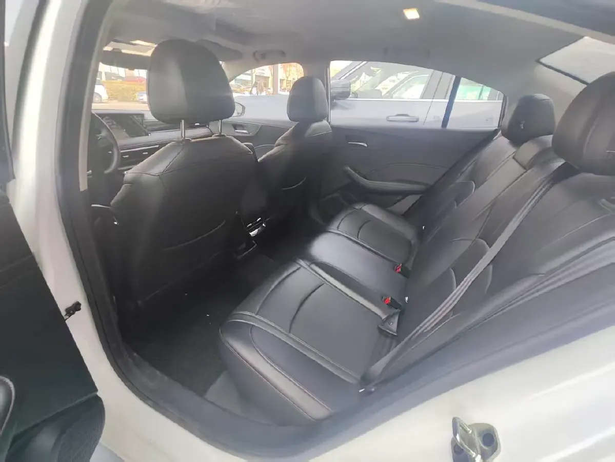 2023 Roewe i5 1.5L 129HP L4 CVT,autocango,china used car exporter,china ev exporter,chinese used car exporter,chinese used ev exporter