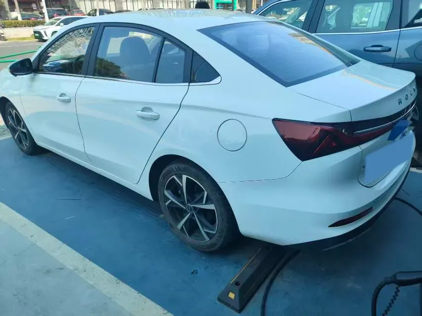 2023 Roewe i5 1.5L 129HP L4 CVT,autocango,china used car exporter,china ev exporter,chinese used car exporter,chinese used ev exporter