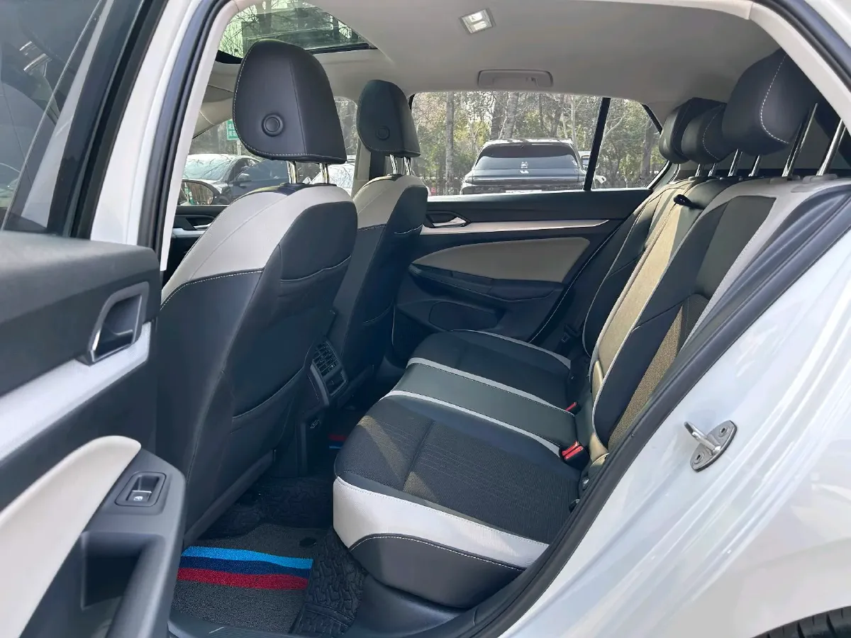 2021 Volkswagen Golf 1.4T 150HP L4 7DCT,autocango,china used car exporter,china ev exporter,chinese used car exporter,chinese used ev exporter