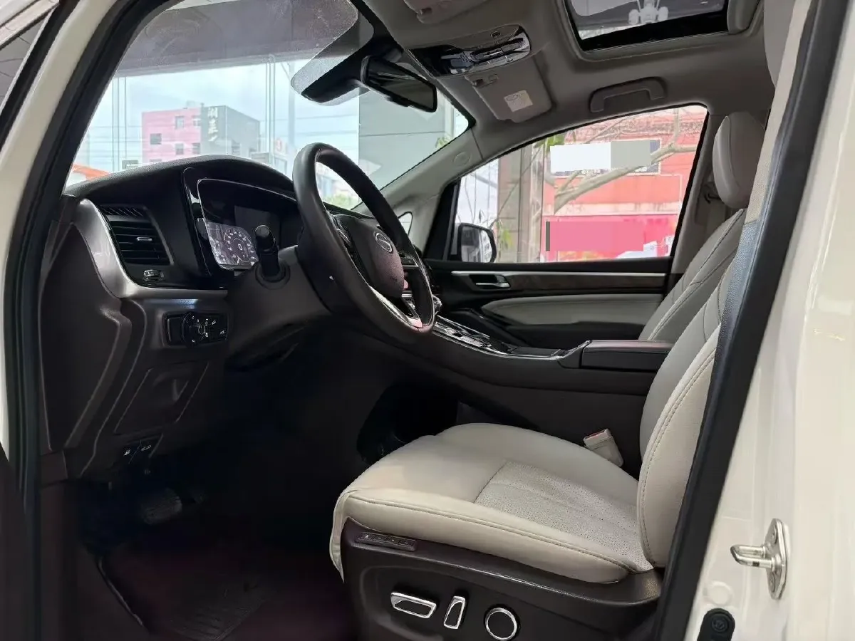 2021 GAC Trumpchi M8 2.0T 252HP L4 8AT,autocango,china used car exporter,china ev exporter,chinese used car exporter,chinese used ev exporter
