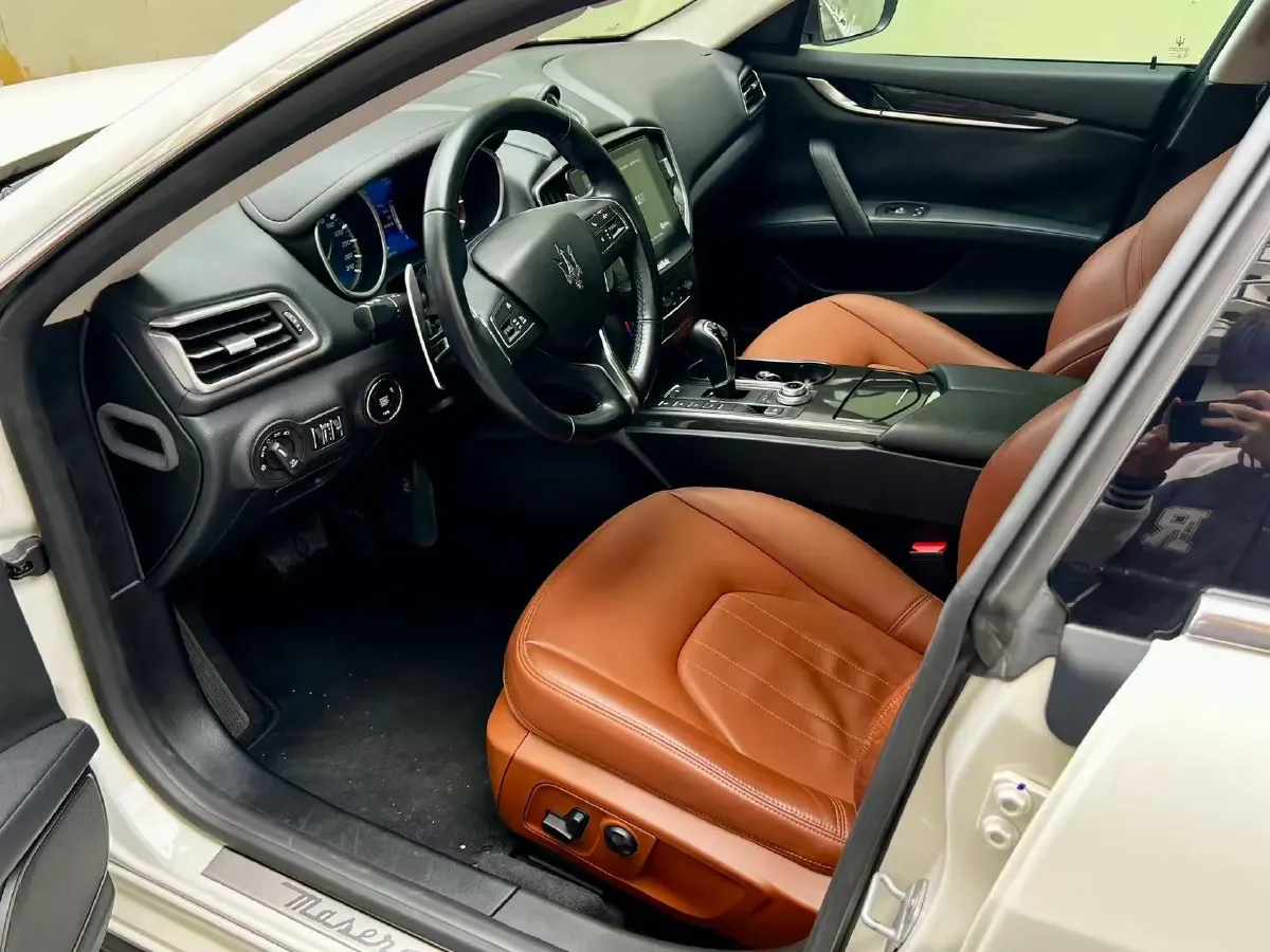 2018 Maserati Ghibli 3.0T 350HP V6 8AT,autocango,china used car exporter,china ev exporter,chinese used car exporter,chinese used ev exporter