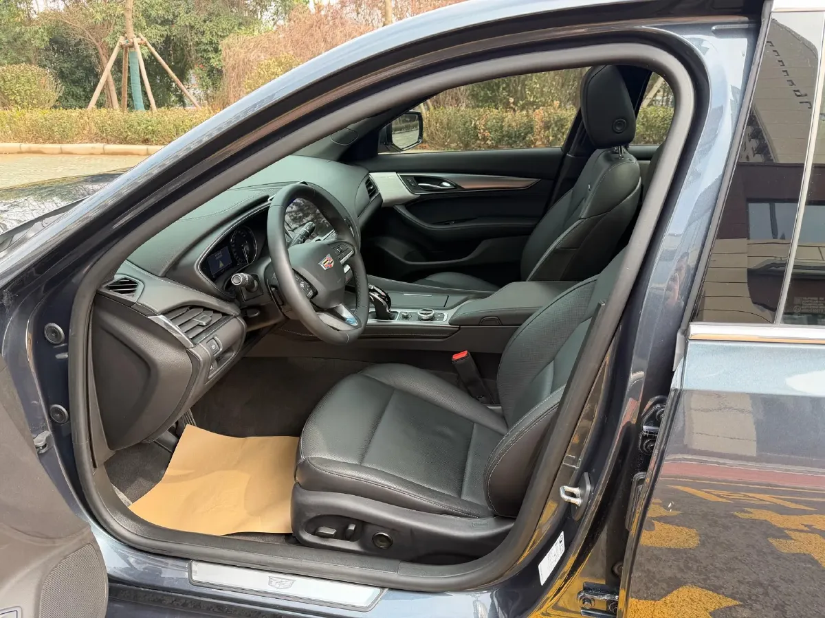 2022 Cadillac CT5 2.0T 237HP L4 10AT,autocango,china used car exporter,china ev exporter,chinese used car exporter,chinese used ev exporter