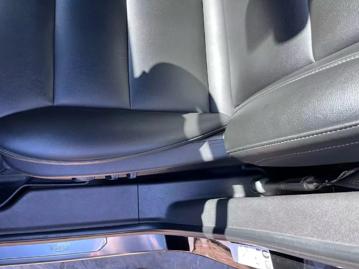 2021 Cadillac XT4 2.0T 237HP L4 9AT,autocango,china used car exporter,china ev exporter,chinese used car exporter,chinese used ev exporter